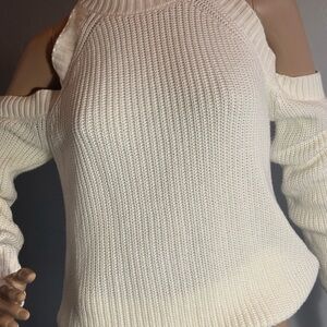 Forever 21 Cream Cold Shoulder Sweater Size Small